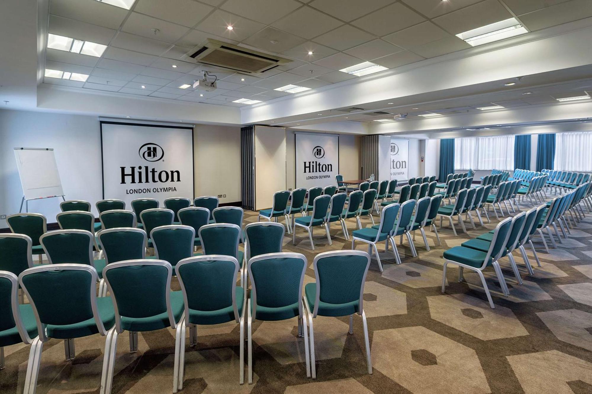 Отель Hilton London Olympia Экстерьер фото